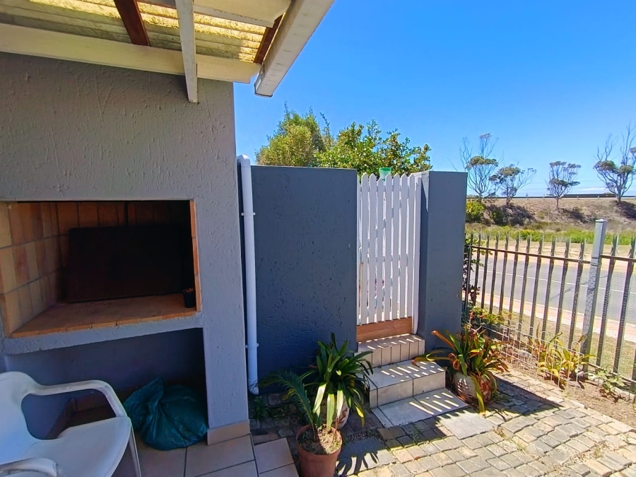 2 Bedroom Property for Sale in Seemeeu Park Western Cape